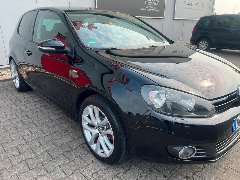Gebraucht VW Golf VI Match 105 PS (77 kW) 2012 Schwarz Kleinwagen
