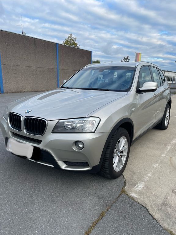 Grau Gebraucht 2013 BMW X3 Performance SUV | 13.900 € (Etwas zu teuer) - Bild 1/4