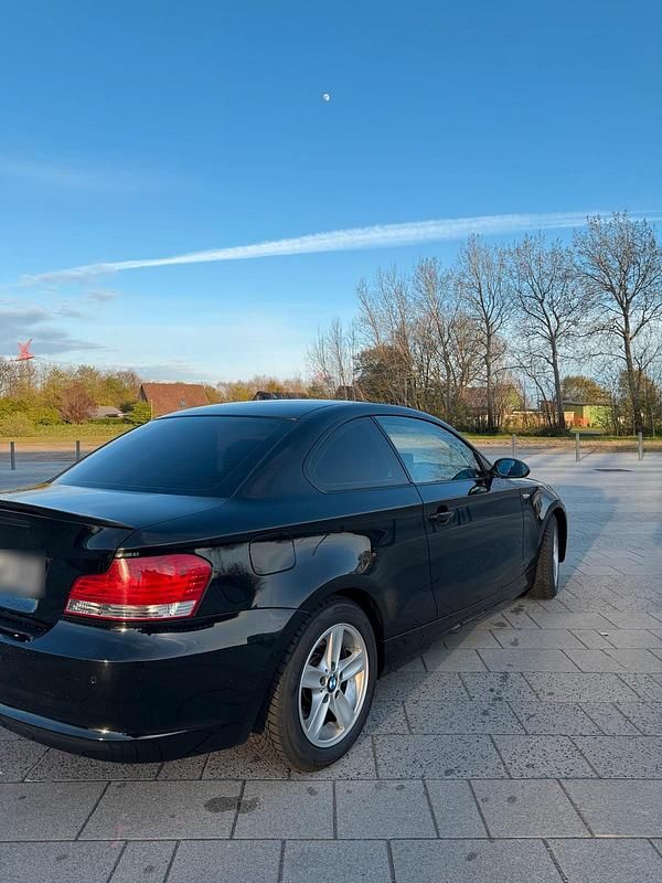 Gebraucht BMW 120 Coupé 177 PS (130 kW) 2009 Schwarz Coupé
