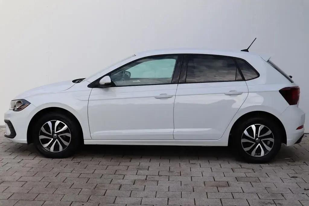 Używany VW Polo Active 95 KM (69 kW) 2023 Biały Hatchback