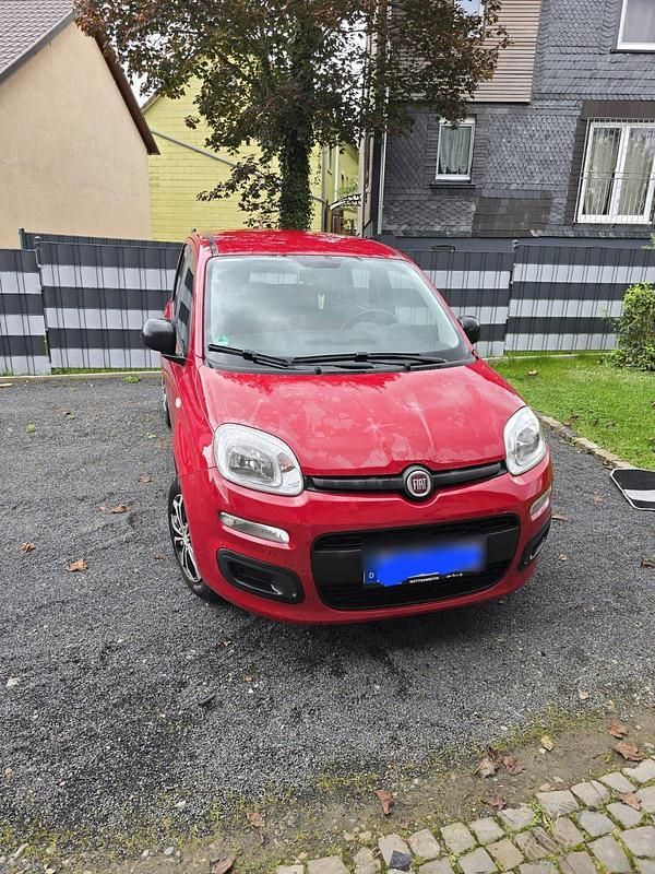 Rot Gebraucht 2015 Fiat Panda Kleinwagen | 5.400 € (Fairer Preis) - Bild 1/4