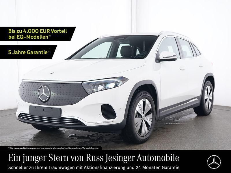 Polarweiß Gebraucht 2024 Mercedes EQA350 SUV | 36.880 € - Bild 1/2