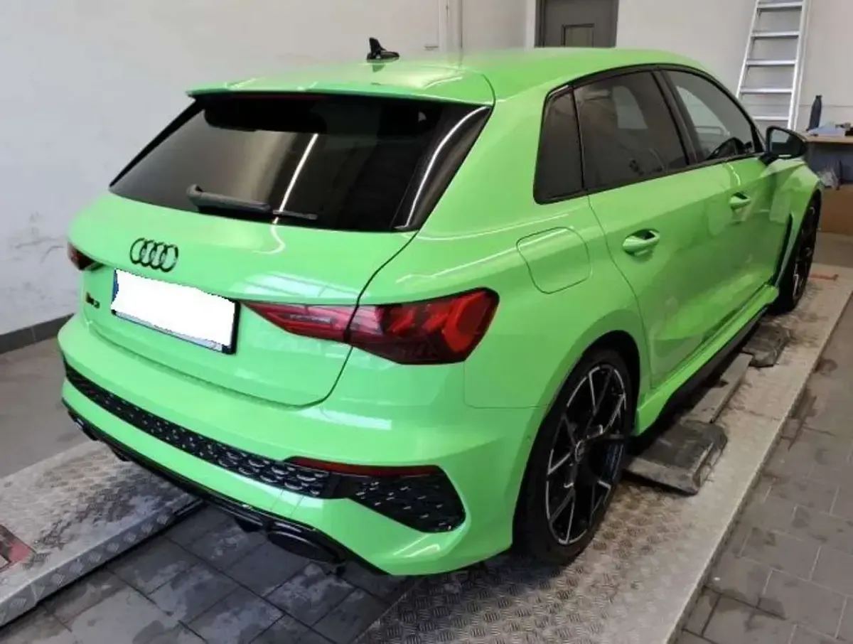 Gebraucht Audi RS3 Design 400 PS (294 kW) 2023 Kyalamigrün Limousine