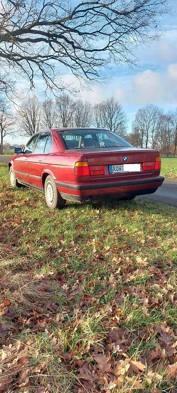 Gebraucht BMW 525 143 PS (105 kW) 1992 Rot Limousine