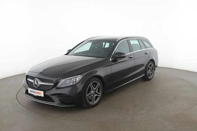 Grau Gebraucht 2019 Mercedes C220 AMG line Kombi | 25.230 € (Fairer Preis) - Bild 1/3