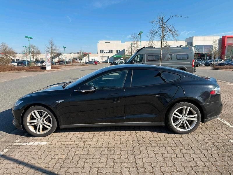 Gebraucht Tesla Model S 269 kW (367 PS) 2015 Schwarz Kleinwagen