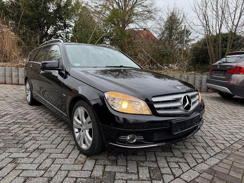 Gebraucht Mercedes C220 170 PS (125 kW) 2010 Schwarz Kombi