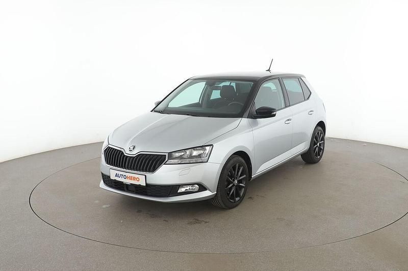 Grau Gebraucht 2018 Skoda Fabia Style Limousine | 12.280 € (Fairer Preis) - Bild 1/3