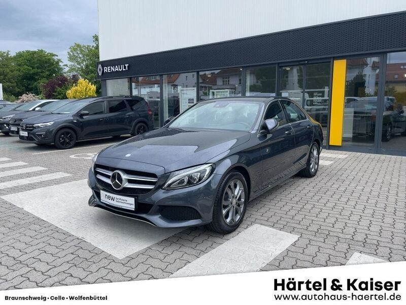 Grau Gebraucht 2016 Mercedes C180 Avantgarde Limousine | 19.990 € (Fairer Preis) - Bild 1/4