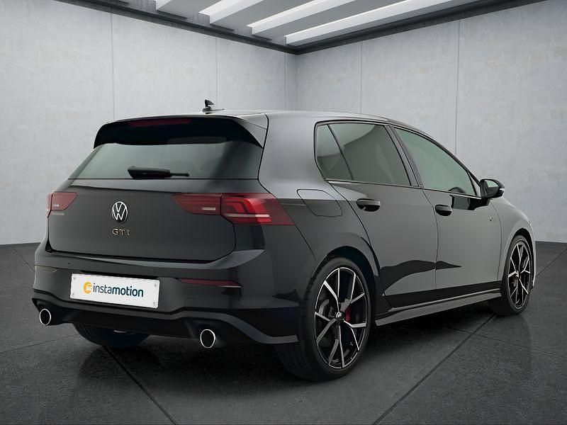 Gebraucht VW Golf VIII 265 PS (194 kW) 2024 Schwarz Kleinwagen