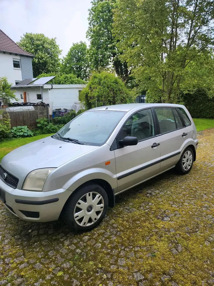 Gebraucht Ford Fusion 101 PS (74 kW) 2003 Silber Kleinwagen