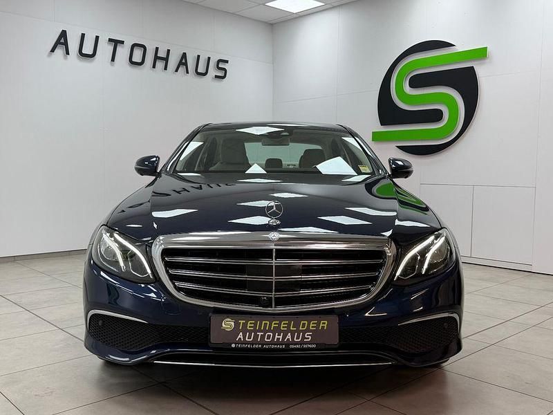 Gebraucht Mercedes E350 Exclusive 258 PS (189 kW) 2016 Blau Limousine