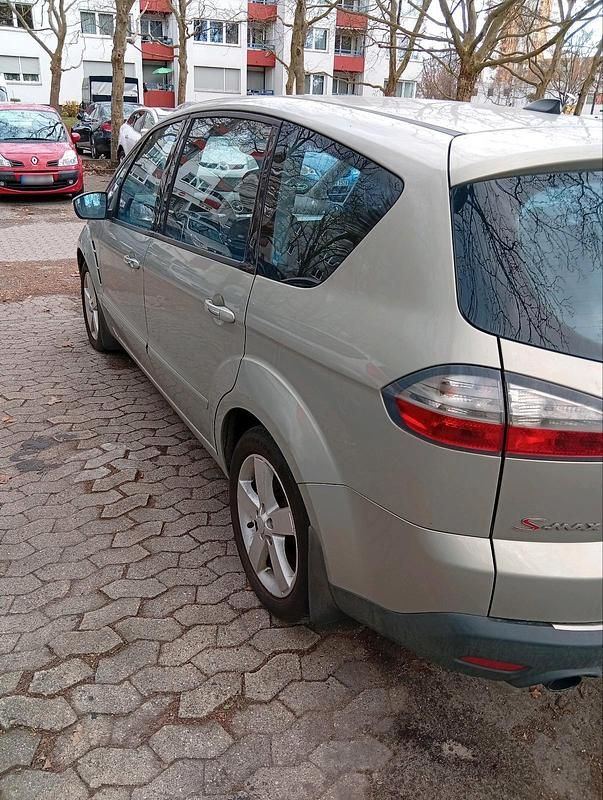 Gebraucht Ford S-MAX 175 PS (128 kW) 2009 Grau Van / Kleinbus