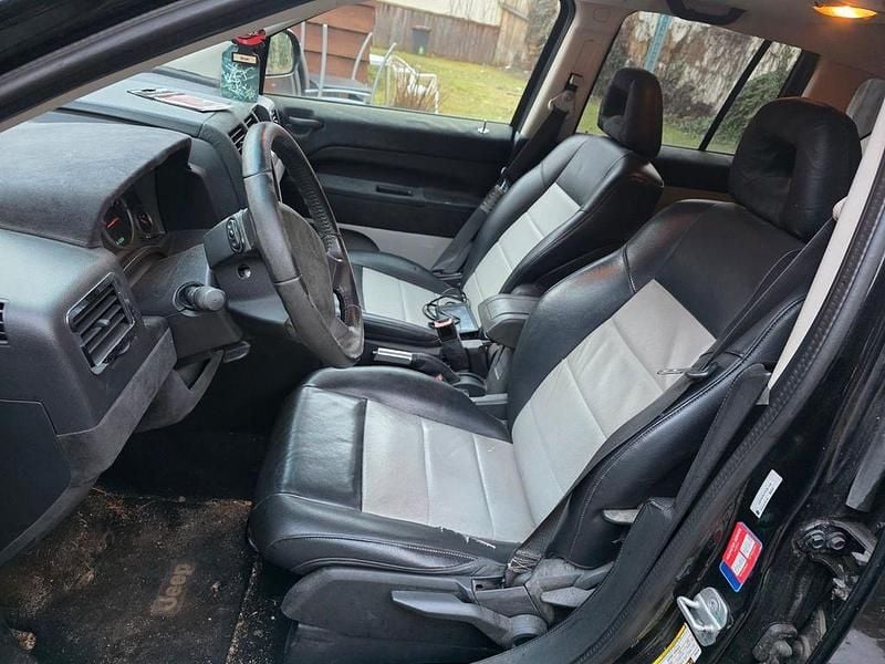 Gebraucht Jeep Compass 170 PS (125 kW) 2009 Schwarz SUV