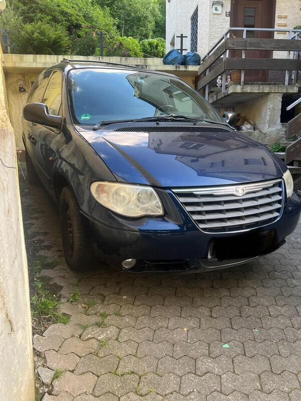 Blau Gebraucht 2006 Chrysler Grand Voyager Van / Kleinbus | 1.600 € (Fairer Preis) - Bild 1/4