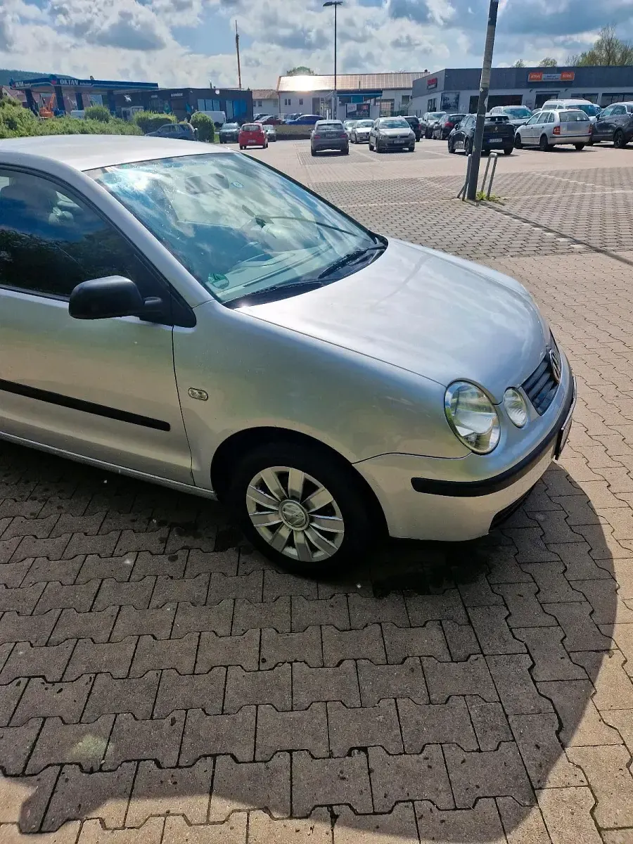 Gebraucht VW Polo 65 PS (47 kW) 2004 Silber Kleinwagen