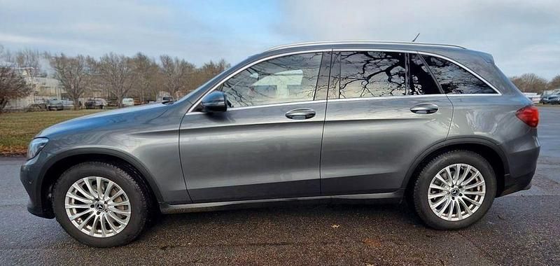 Gebraucht Mercedes GLC250 204 PS (150 kW) 2017 Grau SUV