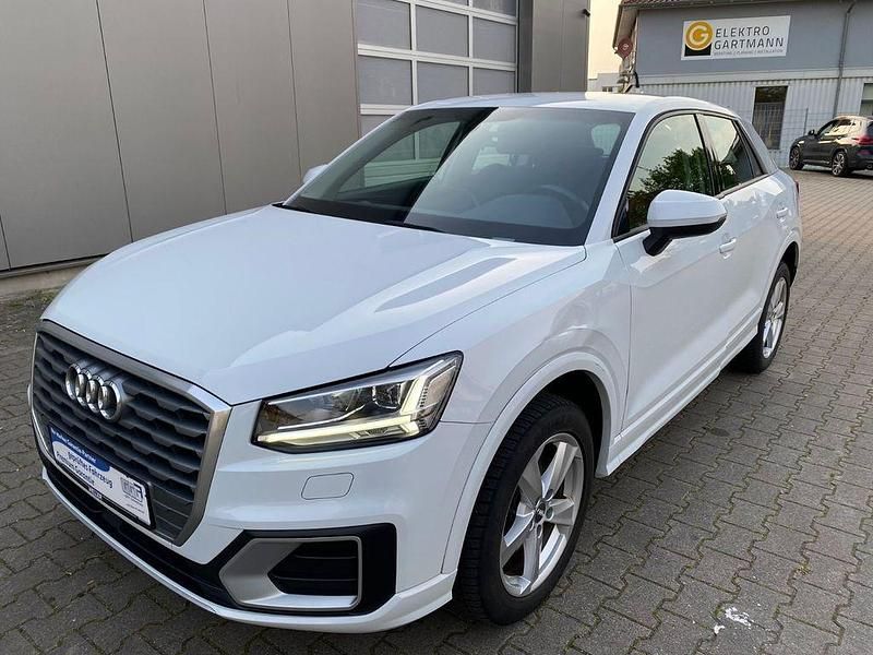 Gebraucht Audi Q2 Sport 116 PS (85 kW) 2017 Weiß SUV