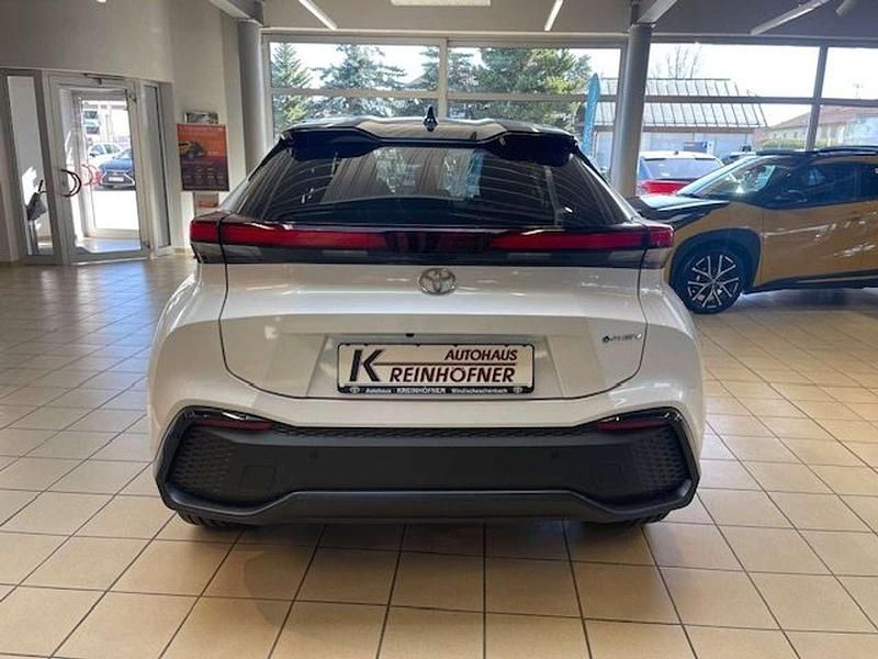 Neu Toyota C-HR Lounge 226 PS (166 kW) 2026 Platinumweiß perl/dach schw SUV