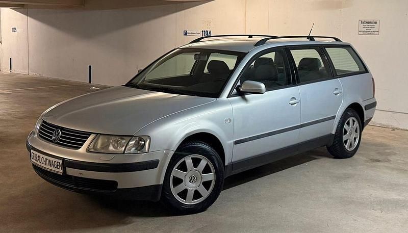 Gebraucht VW Passat 125 PS (91 kW) 2000 Silber Kombi