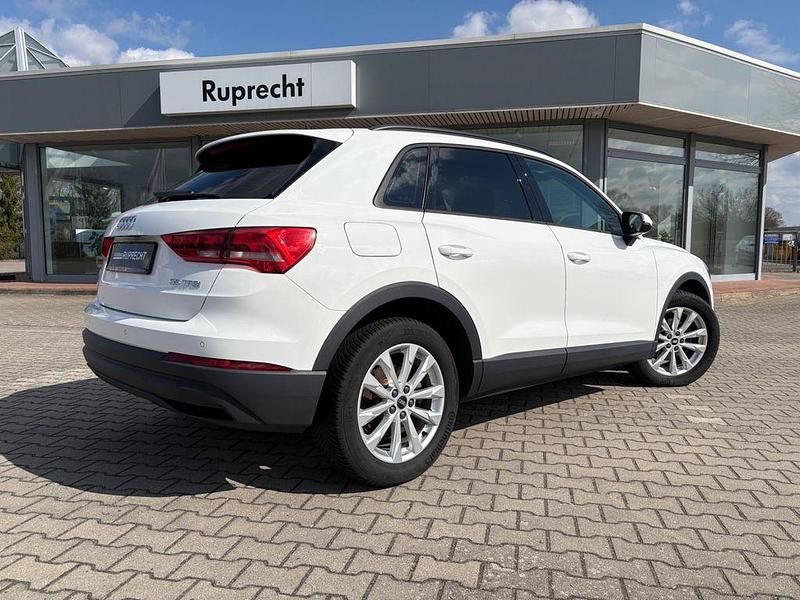 Gebraucht Audi Q3 Basis 150 PS (110 kW) 2021 Weiß SUV
