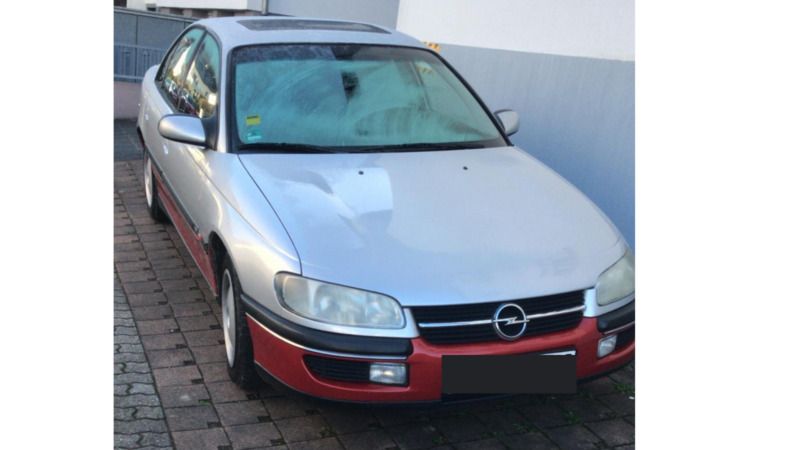 Silber Gebraucht 1997 Opel Omega Limousine | 575 € (Superpreis) - Bild 1/4