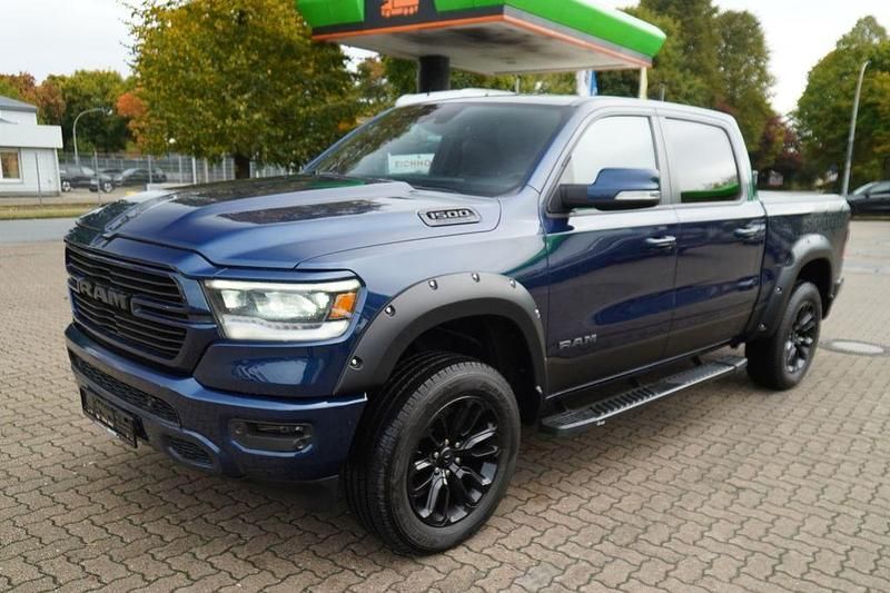 Blau Gebraucht 2022 Dodge Ram Abholung | 46.190 € (Guter Preis) - Bild 1/4