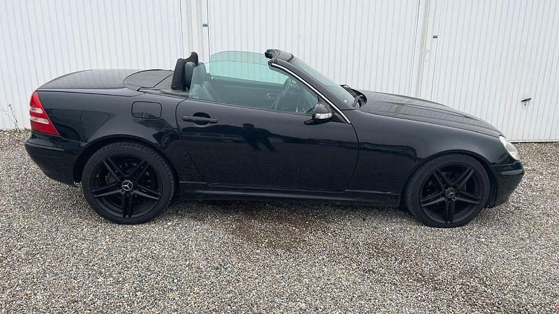 Gebraucht Mercedes SLK200 163 PS (119 kW) 2000 Schwarz Cabrio