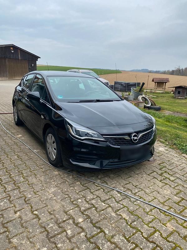 Gebraucht Opel Astra 110 PS (80 kW) 2020 Schwarz Kleinwagen