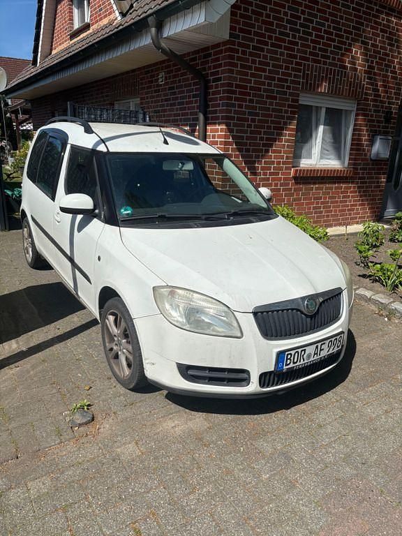 Weiß Gebraucht 2006 Skoda Roomster Kombi | 1.800 € (Guter Preis) - Bild 1/4
