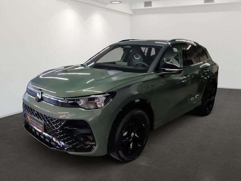 Grün Neu 2025 VW Tiguan R-line SUV | 66.900 € - Bild 1/4