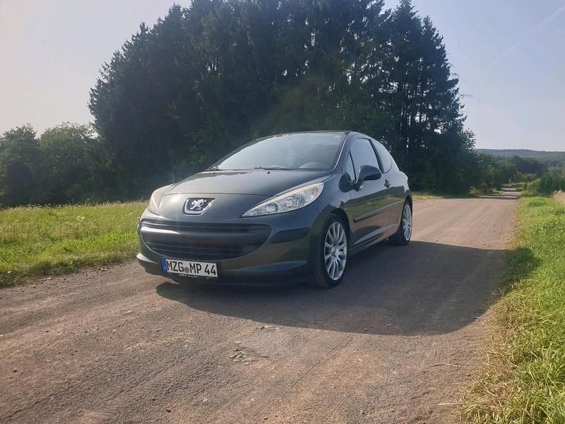 Grau Gebraucht 2006 Peugeot 207 Sport Kleinwagen | 2.200 € (Fairer Preis) - Bild 1/4