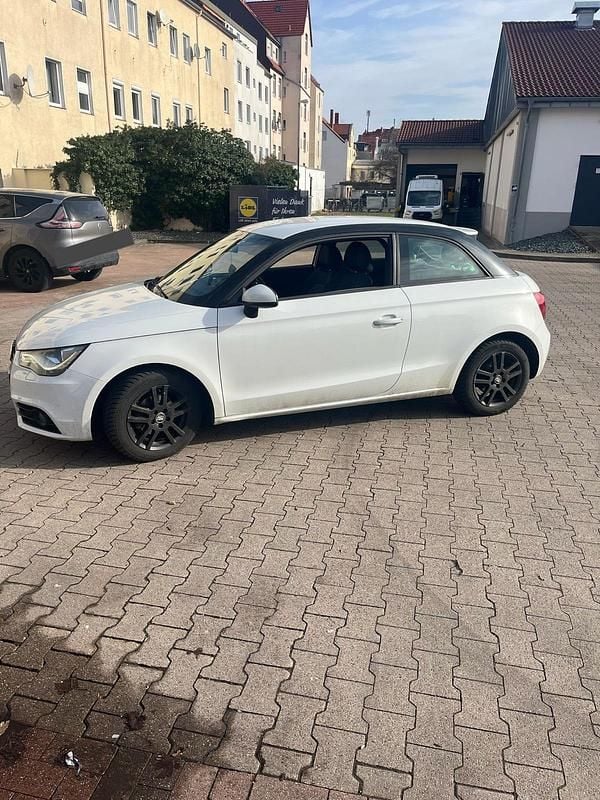 Gebraucht Audi A1 Design 86 PS (63 kW) 2012 Weiß Kleinwagen