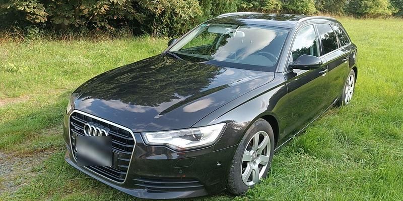 Schwarz Gebraucht 2012 Audi A6 Ambiente Kombi | 13.500 € (Fairer Preis) - Bild 1/4