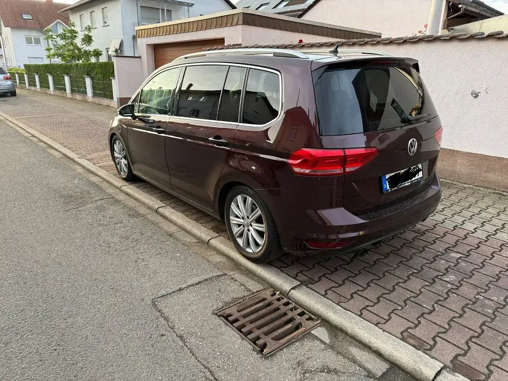 Gebraucht VW Touran Join 150 PS (110 kW) 2018 Braun Van / Kleinbus