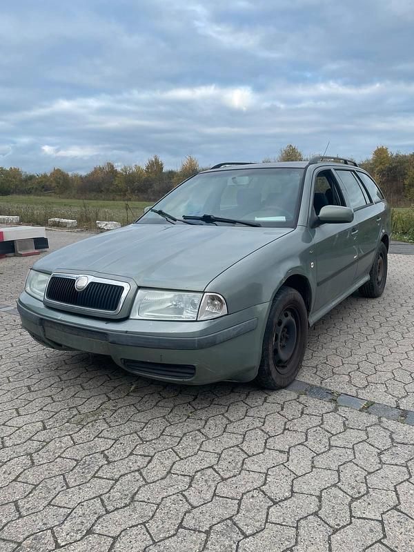 Gebraucht 2002 Skoda Octavia Ambiente Kombi | 300 € (Guter Preis) - Bild 1/4