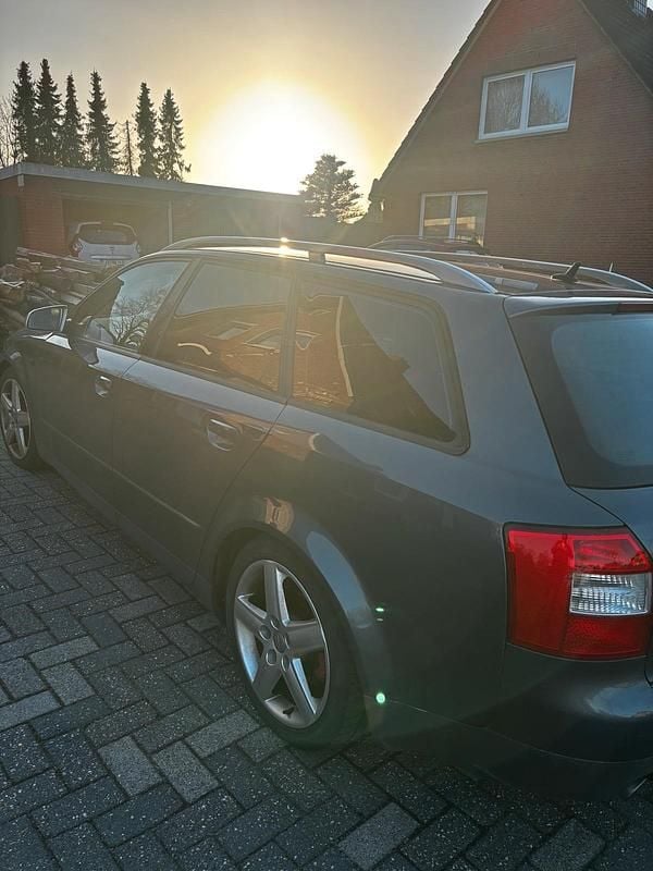 Używany Audi A4 170 KM (125 kW) 2002 Szary Kombi