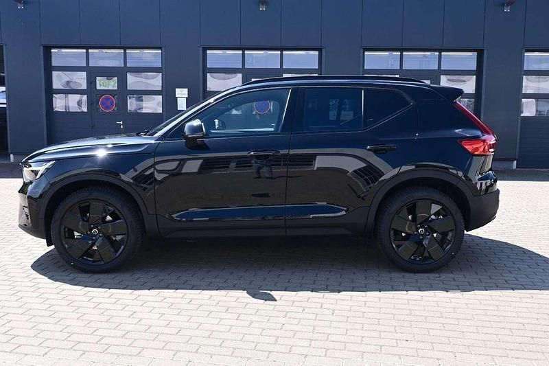 Gebraucht Volvo XC40 Plus 163 PS (119 kW) 2024 Schwarz SUV