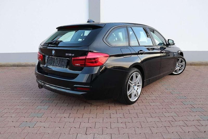 Gebraucht BMW 318 150 PS (110 kW) 2016 Bmwschwarz ii Kombi