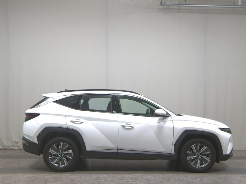 Weiss Gebraucht 2021 Hyundai Tucson Select SUV | 19.580 € (Superpreis) - Bild 1/4