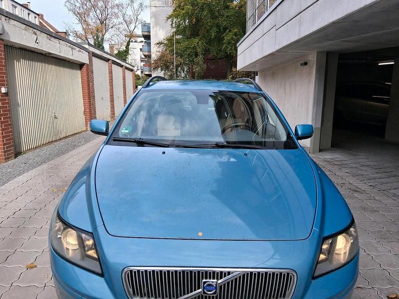 Blau Gebraucht 2005 Volvo V50 Kombi | 888 € (Superpreis) - Bild 1/4