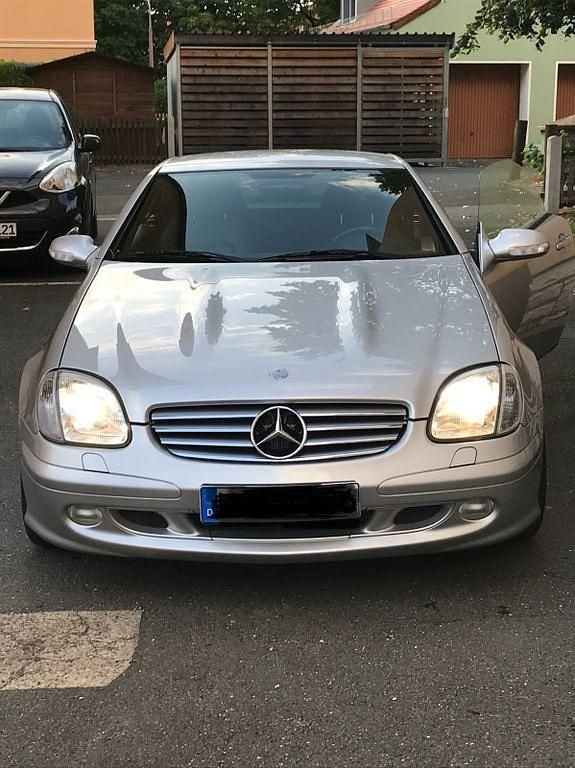 Silber Gebraucht 2001 Mercedes SLK320 Cabrio | 8.750 € (Fairer Preis) - Bild 1/4