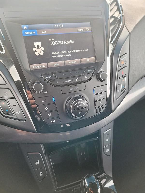 Gebraucht Hyundai i40 Edition 165 PS (121 kW) 2018 Silber Kombi