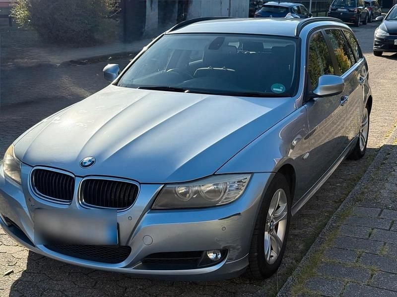 Gebraucht BMW 318 143 PS (105 kW) 2011 Andere farben Kombi