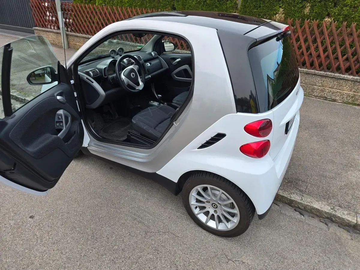 Gebraucht Smart ForTwo Coupé Passion 71 PS (52 kW) 2008 Weiß Coupé