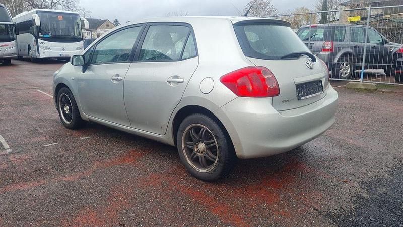 Gebraucht Toyota Auris Executive 126 PS (92 kW) 2008 Silber Kleinwagen