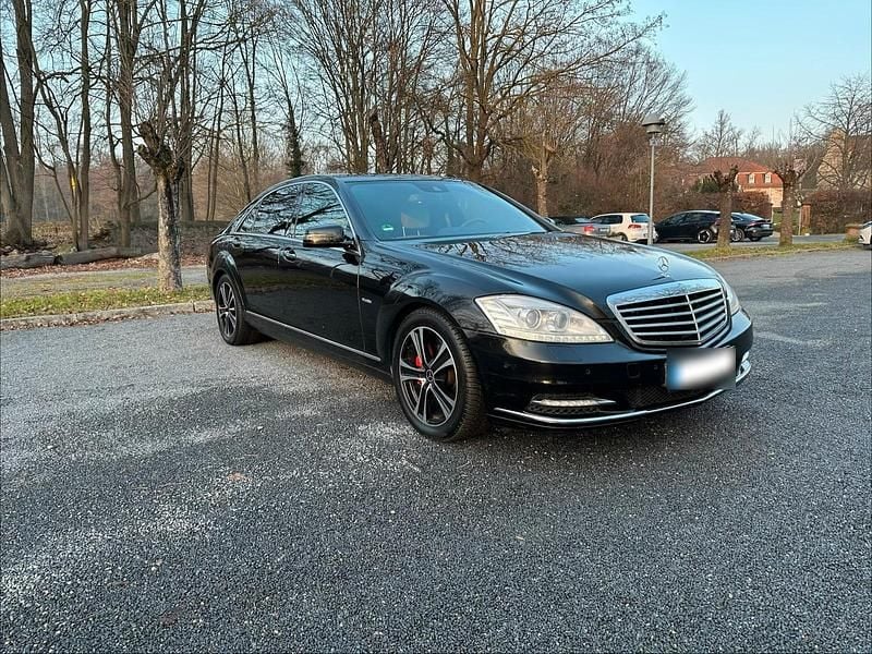Gebraucht Mercedes S350 258 PS (189 kW) 2011 Schwarz Limousine