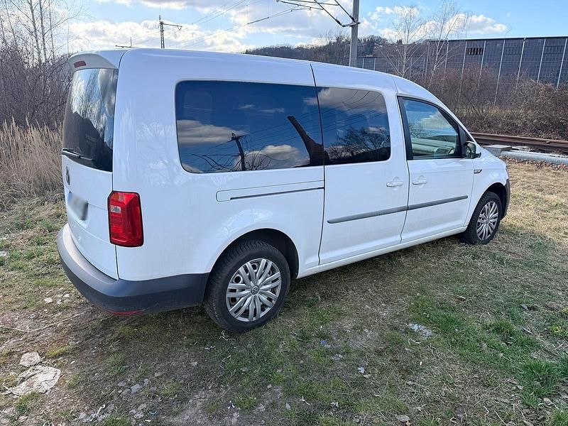 Gebraucht VW Caddy Maxi 125 PS (91 kW) 2018 Weiß Van / Kleinbus
