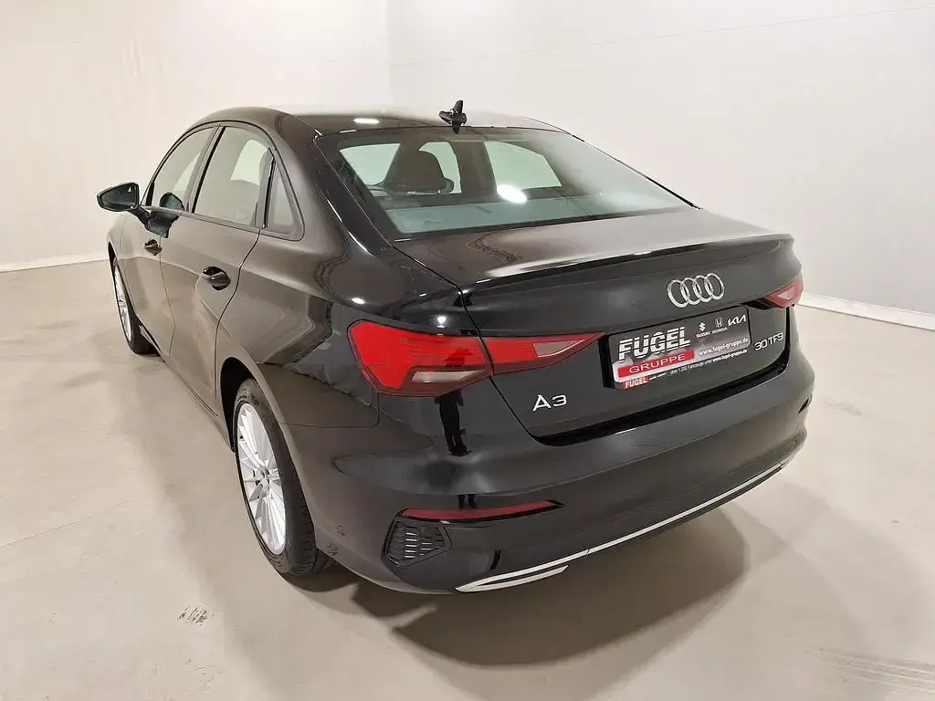 Używany Audi A3 Advanced 110 KM (80 kW) 2021 Czarny Sedan/Limuzyna