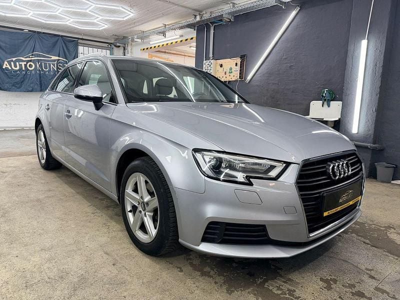 Gebraucht Audi A3 Design 116 PS (85 kW) 2018 Silber Limousine
